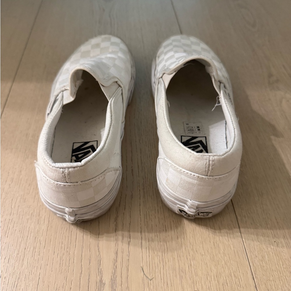 Vans - Picture 2 of 3